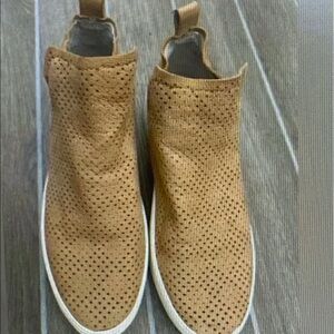 Dolce‎ Vita Tate Perforated Suede Sneakers